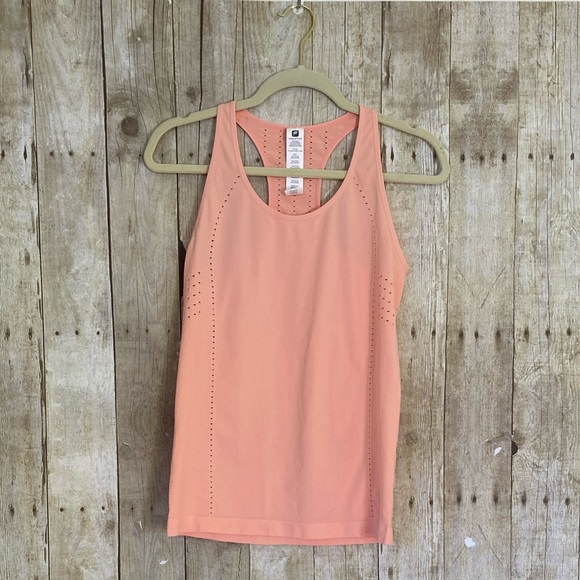 🌿HOST PICK🌿Fabletics Seamless Racerback Tank - Picture 8 of 10